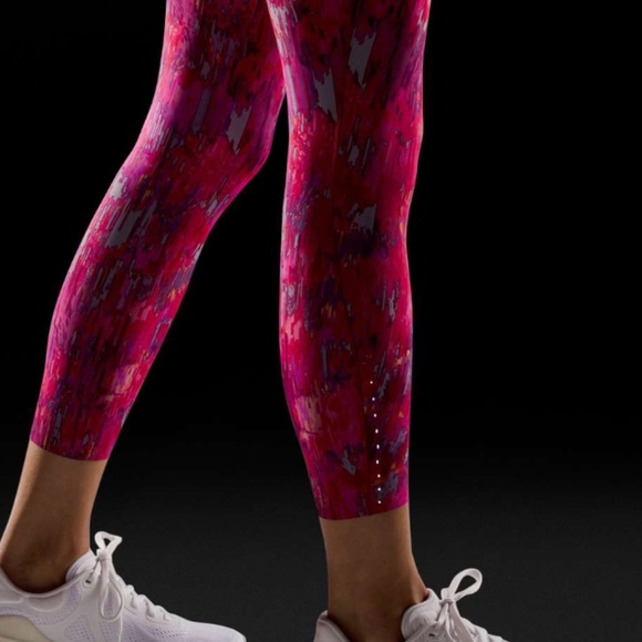 Lululemon Athletica Vibrant Pink Leggings - Picture 5 of 8